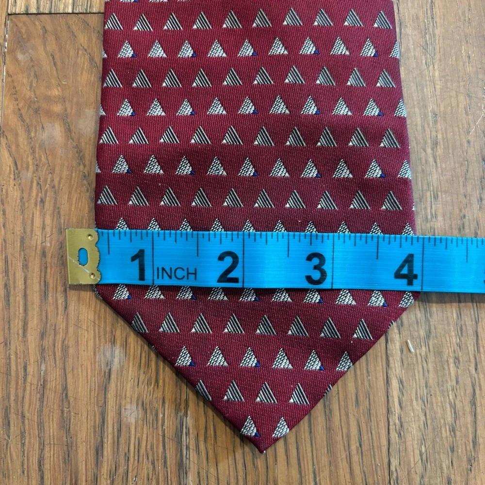 Lauren Ralph Lauren 100% Silk Red Necktie